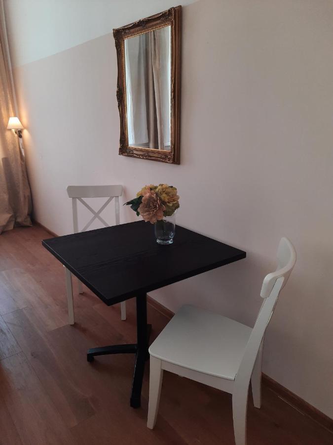 Apartment In City Centre Прага Екстериор снимка