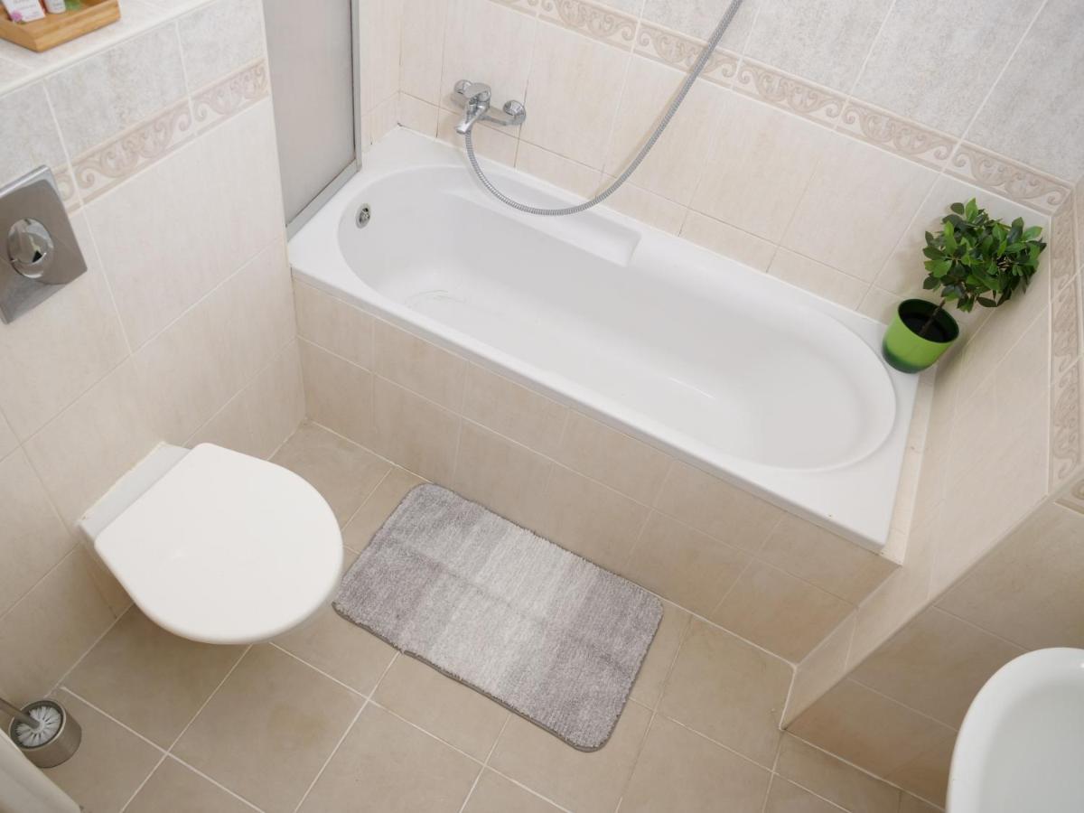Apartment In City Centre Прага Екстериор снимка